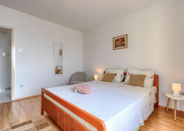 Appartamento Marija-2 By Interhome